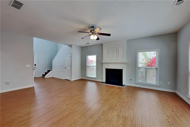 Building Photo - 2926 Cottesford Way SE