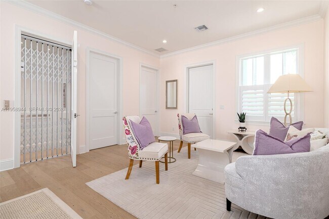 Building Photo - 11269 SE Blair Ln