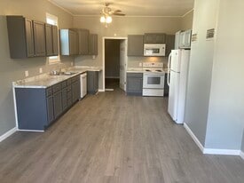 Building Photo - 8 N Indiana Ave