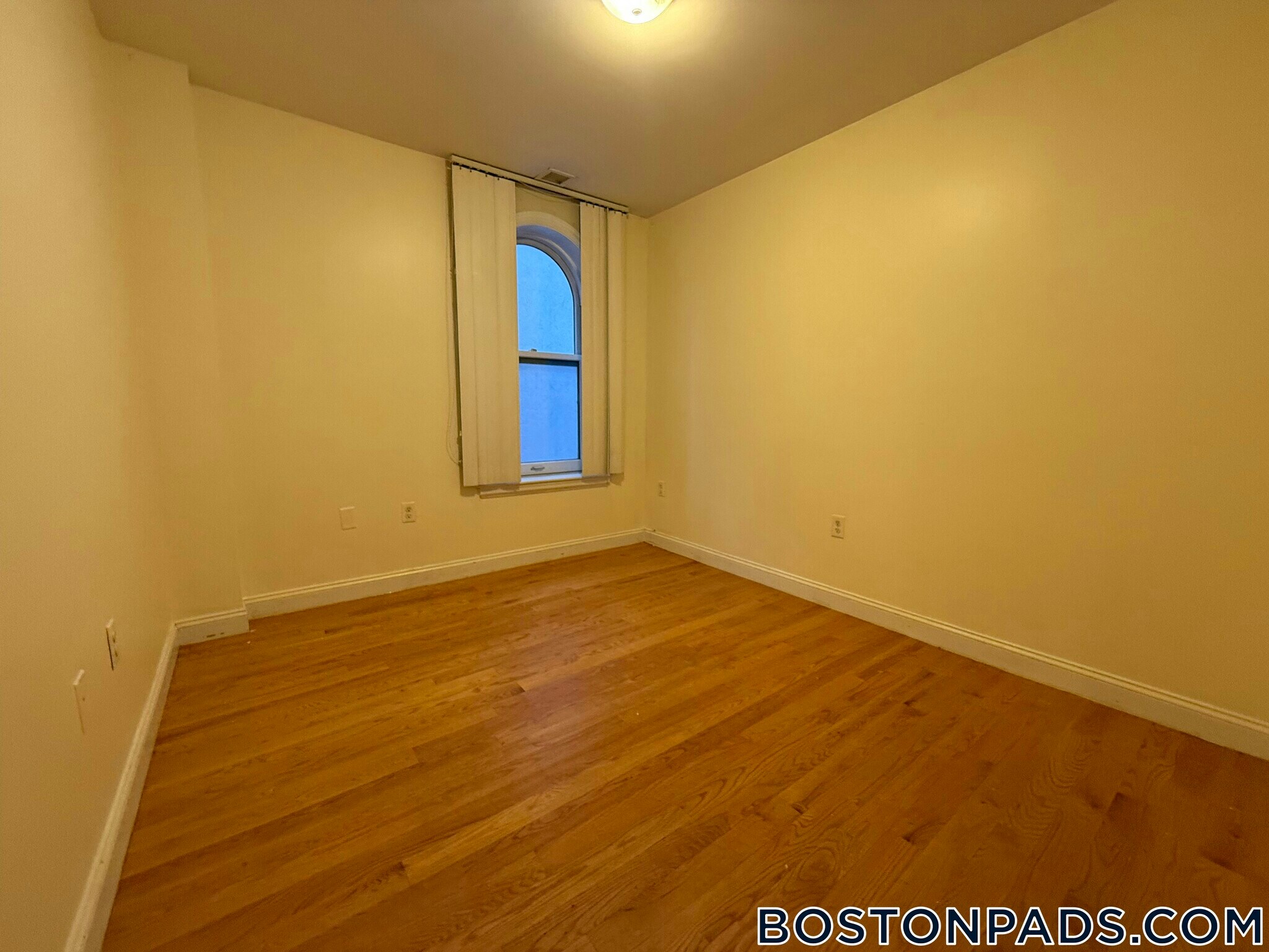 Building Photo - 90 Westland Ave