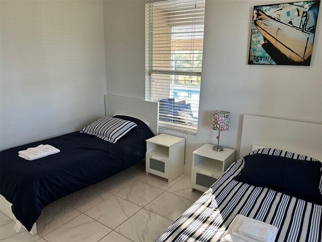 Building Photo - 12447 Lake Denise Blvd