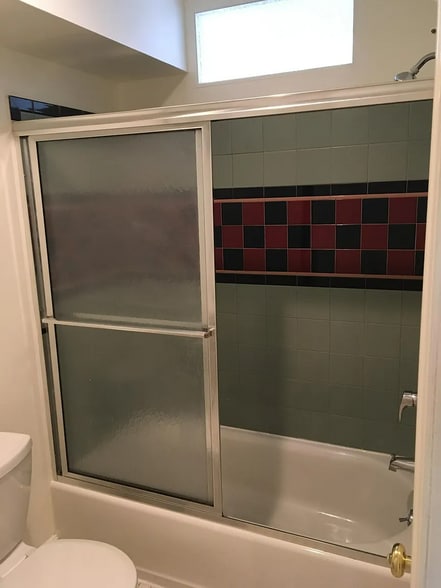 Building Photo - 702 N 2nd St