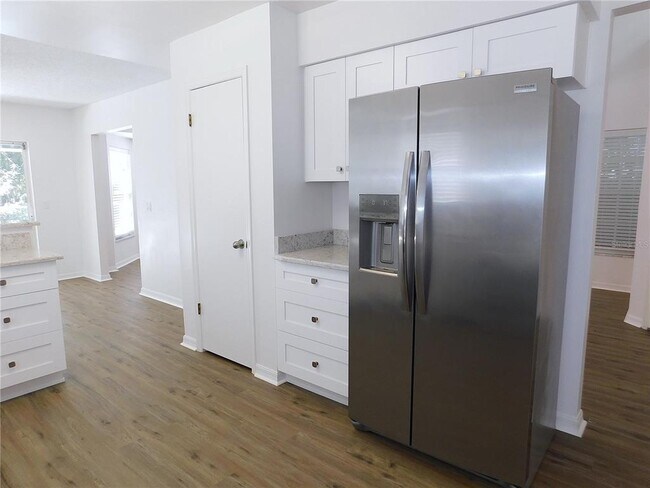 Building Photo - 3650 Fremantle Dr