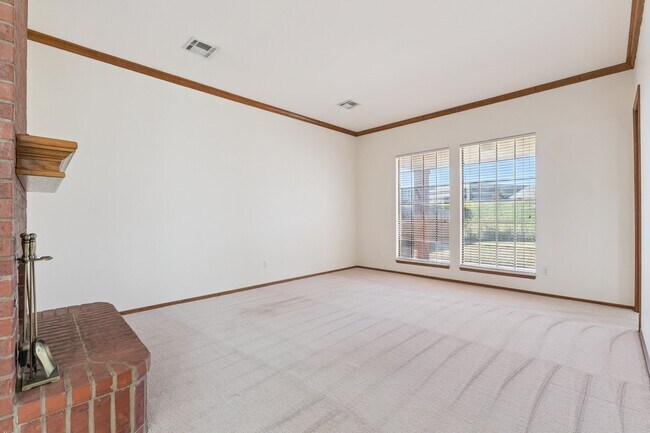 Building Photo - 11129 Springhollow Ct