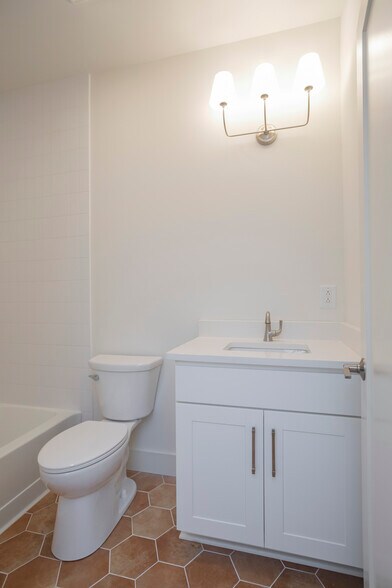 Building Photo - 230 Lanier Dr