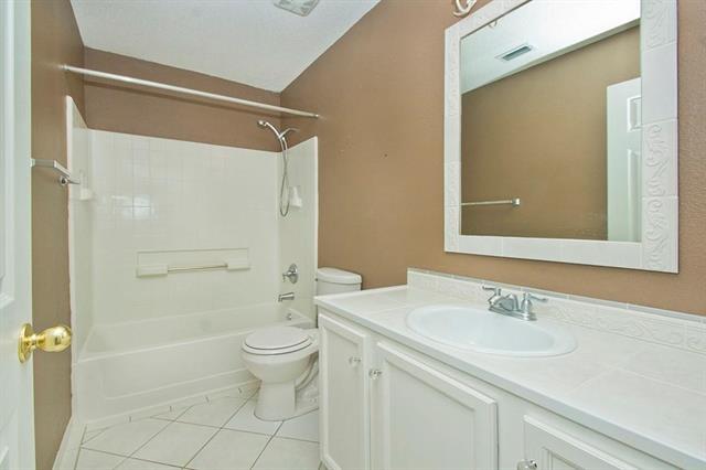 Building Photo - 5025 Boxwood Ln