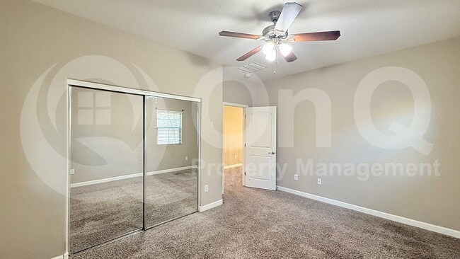 Building Photo - 1367 S Country Club Dr