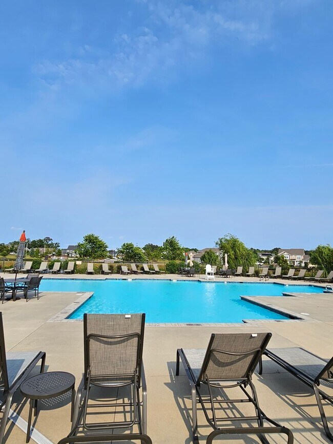 Building Photo - 1949 Bexley Ln