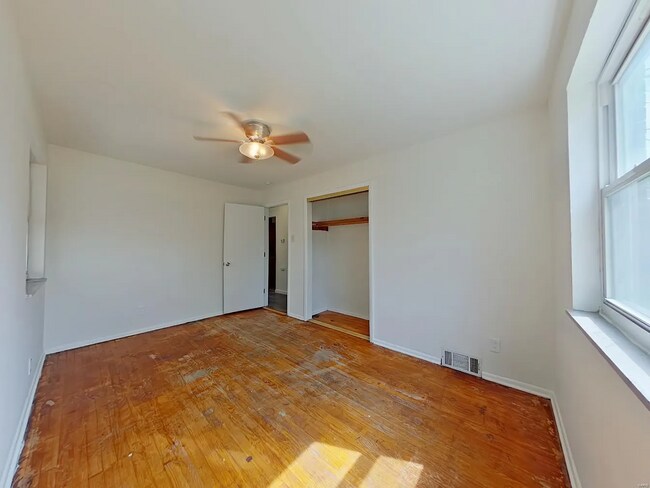 Building Photo - 4864 Carter Ave