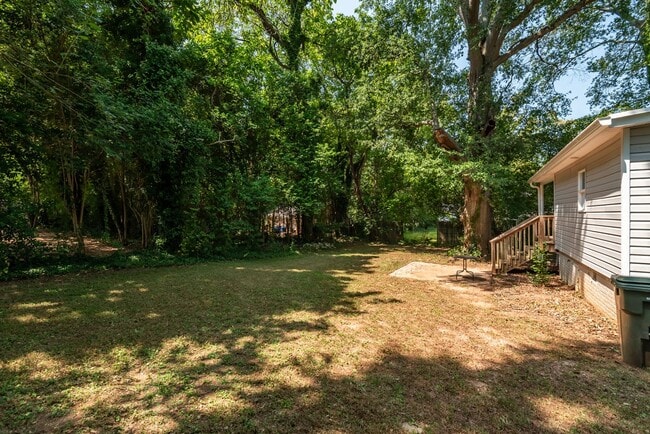 Building Photo - 2 Bedroom Ranch Style Home close to Downtown Raleigh