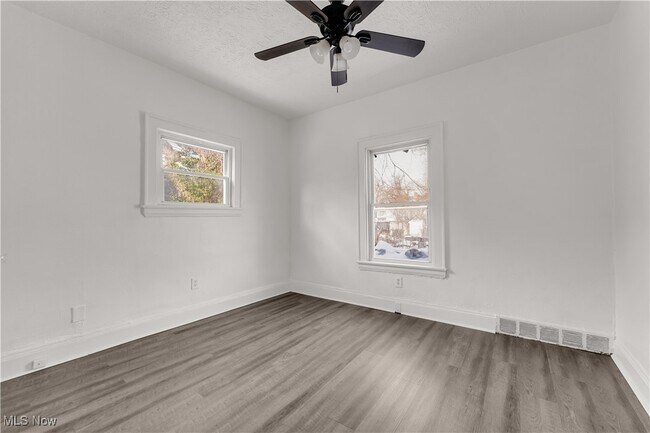 Building Photo - 430 E 149th St