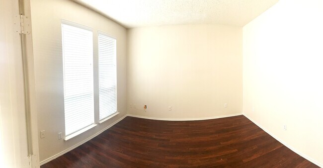 Building Photo - 1717 Arbor Creek Dr