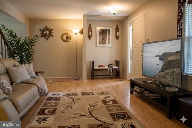 Building Photo - 14423 Pebble Hill Ln