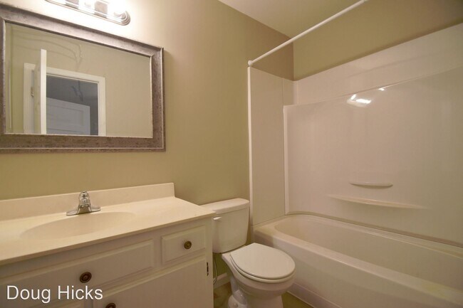 Building Photo - 2 br, 2 bath House - 144 Saint Charles Ave NE