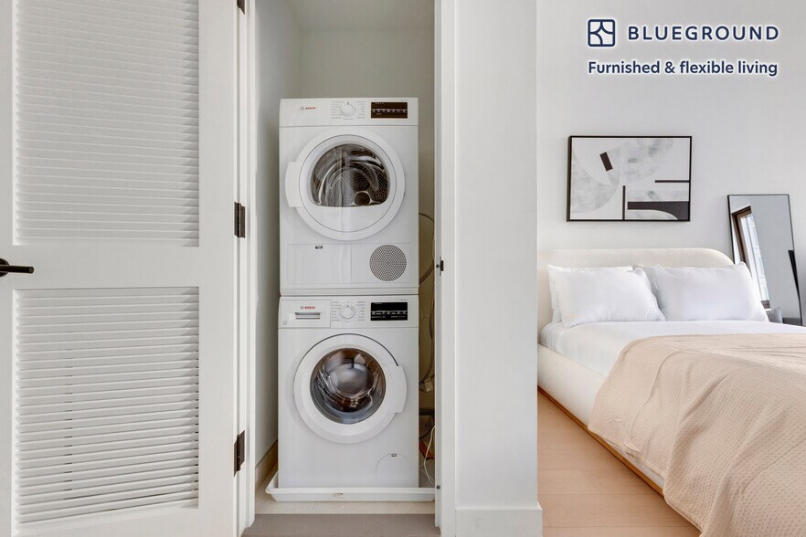 Building Photo - 478 Kent Ave