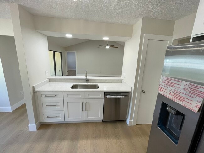 Building Photo - 5010 Pennsbury Dr