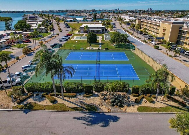 Building Photo - 431 Boca Ciega Point Blvd N