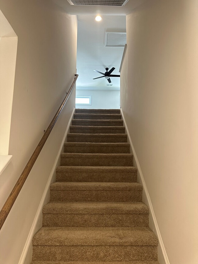 Building Photo - 1853 Ruger Dr