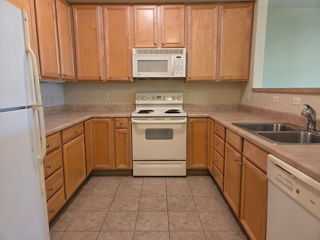 Building Photo - 512 Darby Dr