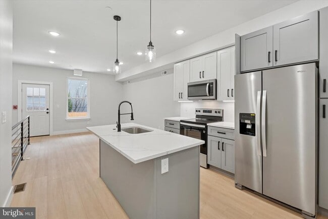 Primary Photo - 520 W Susquehanna Ave