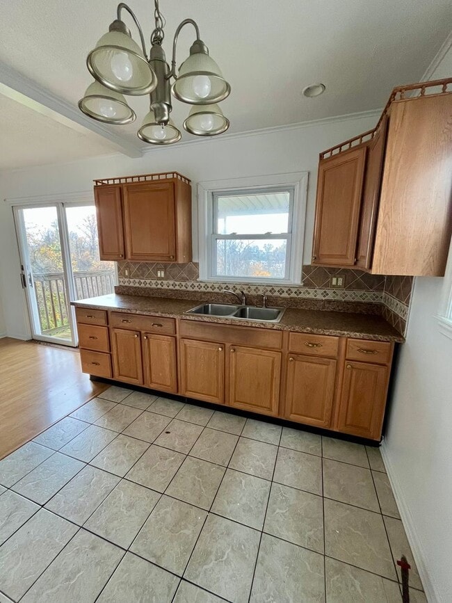 Building Photo - Three Bedroom Single Family House