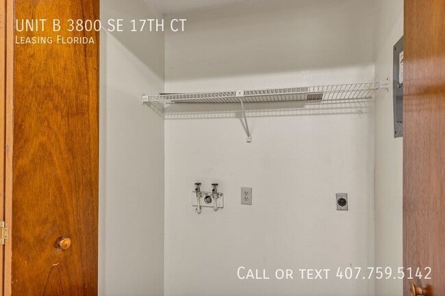 Building Photo - 3800 SE 17th Ct