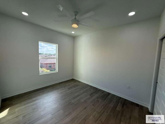 Building Photo - 5160 Alexa Rd