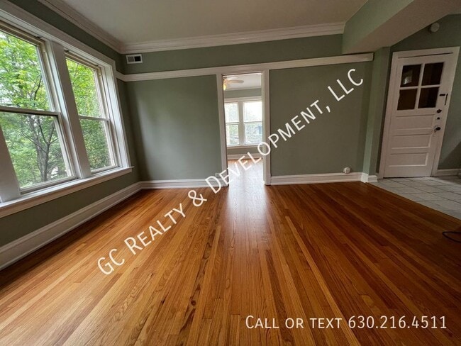 Building Photo - 2144 W Estes Ave