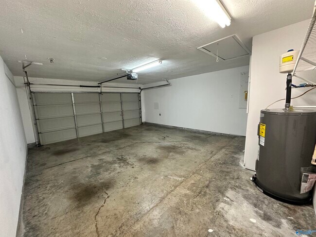 Building Photo - 13065 Hermosa Dr SW