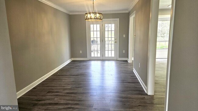 Building Photo - 6089 Flagstone Ct