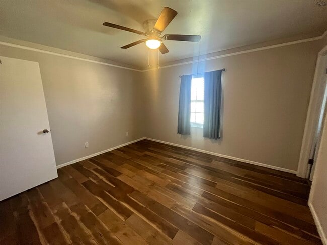 Building Photo - 2 Rene Cir