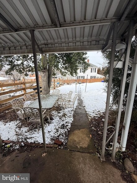 Building Photo - 1203 Cherry St