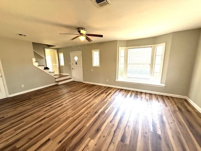 Building Photo - ** 4 bed 2.5 bath located in Edgewood ** Call 334-366-9198 to schedule a self tour