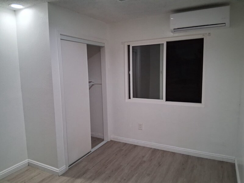 Building Photo - 9490 Elm Ave