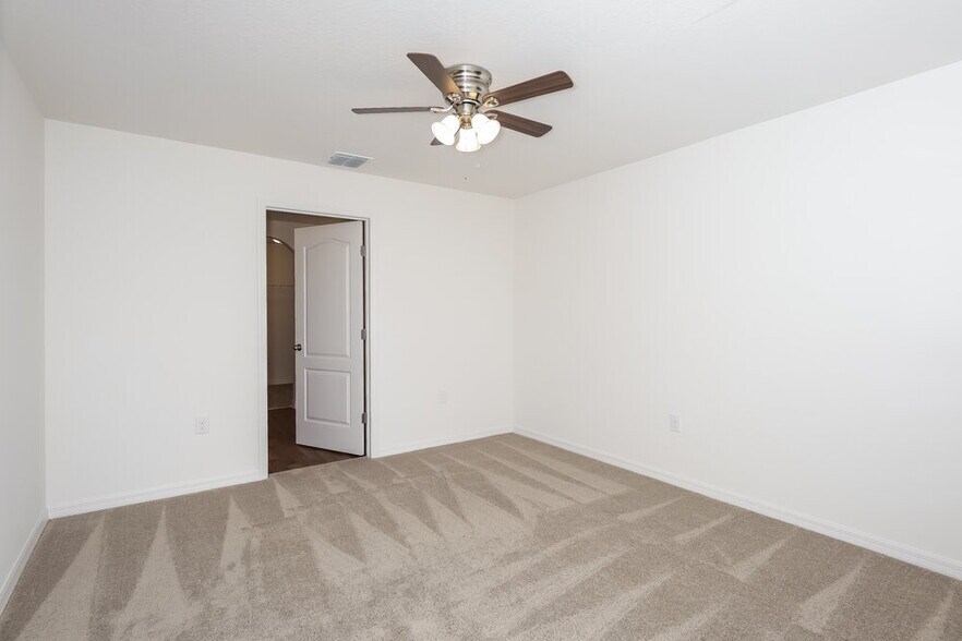 Building Photo - 748 Chatham Walk Dr
