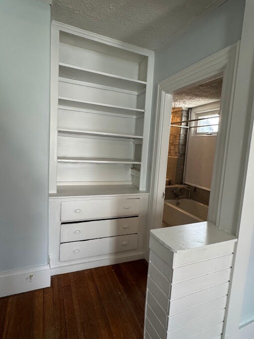 Building Photo - 129 Grasmere St