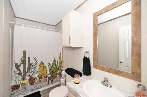 Building Photo - 70 Gallinas Crk Rd