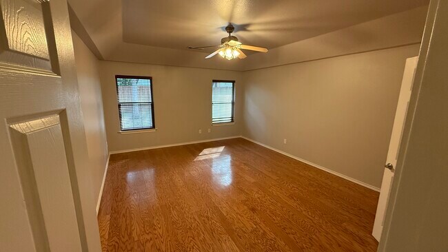 Building Photo - 1416 Shirley Way