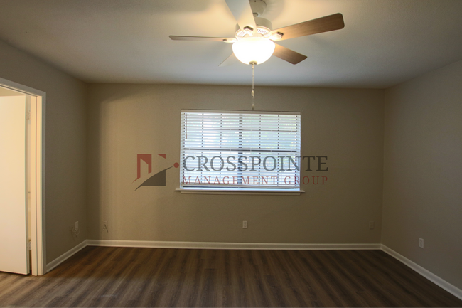 Building Photo - Aberdeen Duplex - 4309/4313 SERIES 308