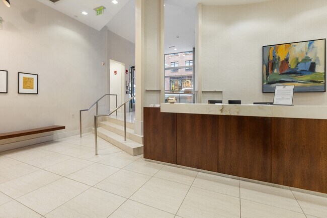 Building Photo - 80 Broad St