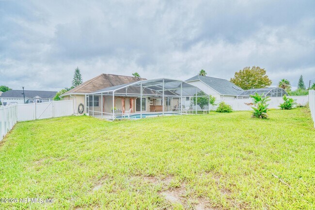 Building Photo - 5628 Loma Vista Dr W