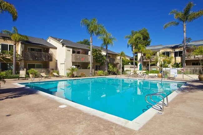 Building Photo - Beautiful 1B/1BA Condo Located in La Jolla!