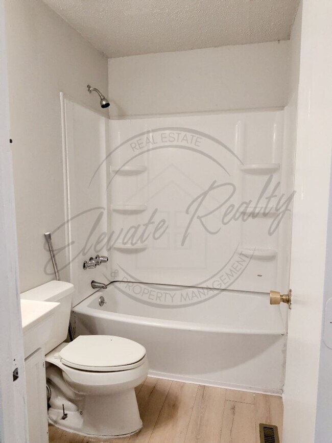 Building Photo - On Special: Two Bedroom Ranch Duplex in North Gallatin!