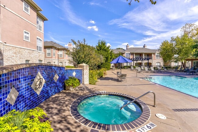 Building Photo - Bentley Place Apartments
