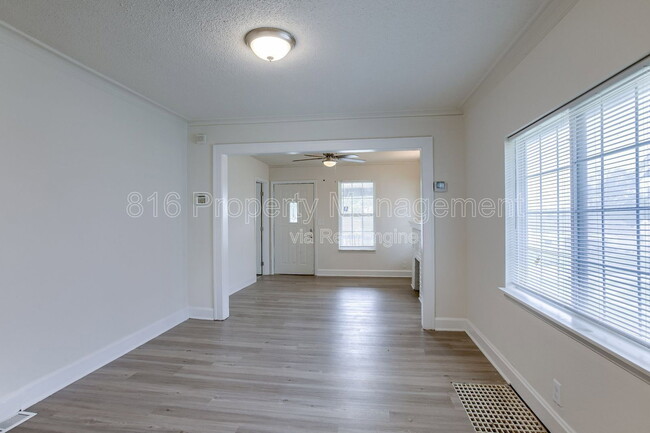 Building Photo - 6215 S Benton Ave