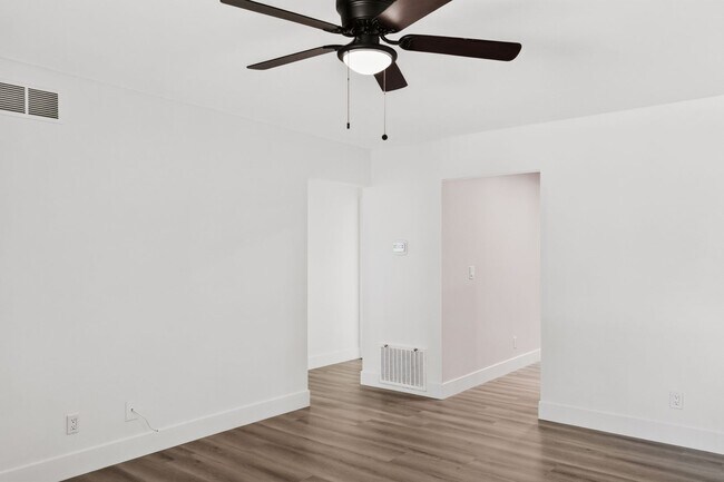 Building Photo - Fully Renovated 2 Bed, 2 Bath Home with Central A/C, Detached Garage & Brand-New Appliances.