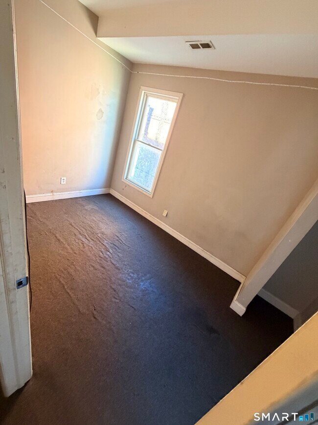 Building Photo - 51 Seyms St