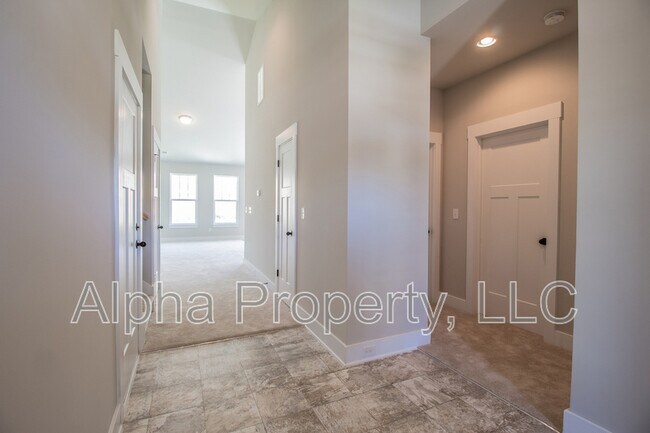 Building Photo - 316 Runion Lake Ct