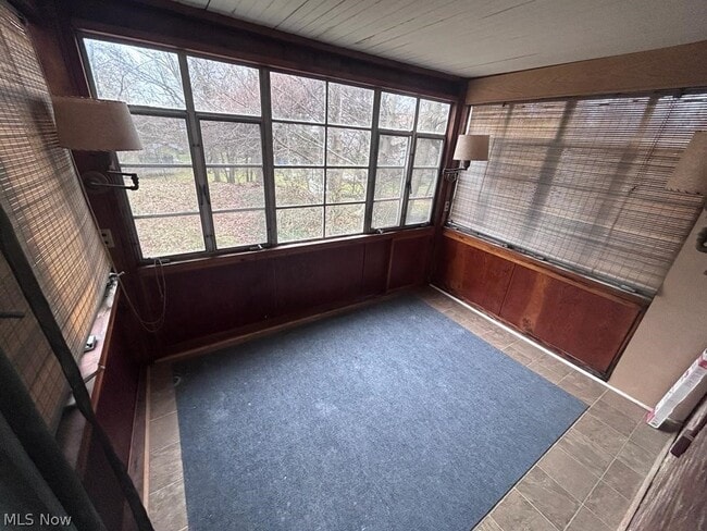 Building Photo - 4843 Westbourne Rd