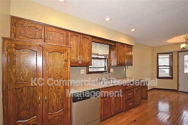 Building Photo - 1524 NE 99th St